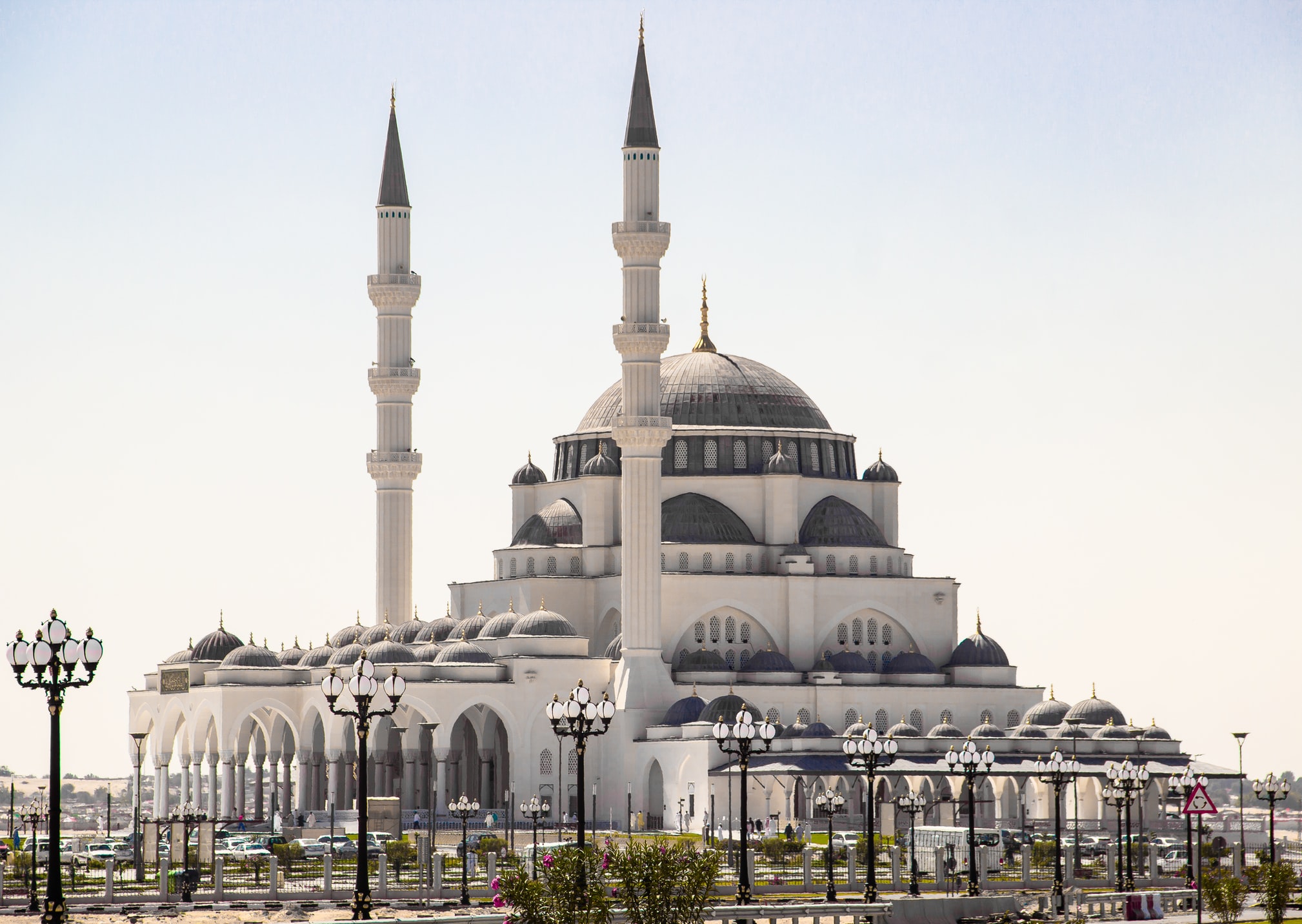 Masjid AL-MUHAJIRIN